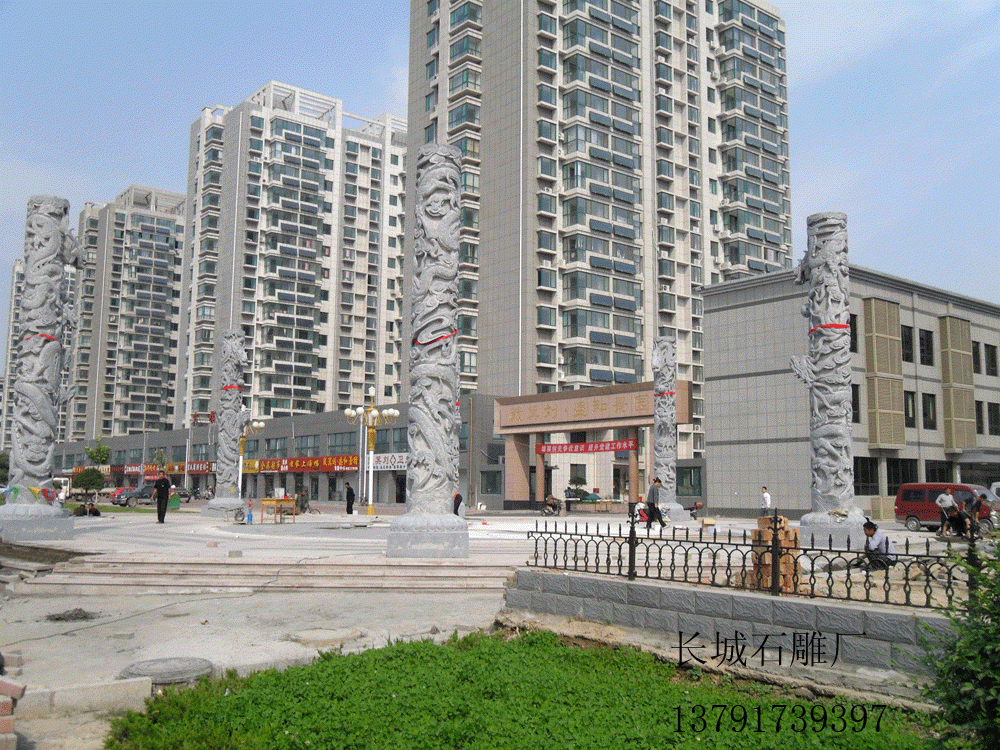 赢博官方网站龙柱寺院广场雕刻
