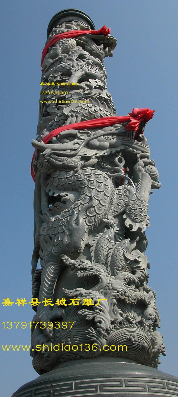 广场赢博官方网站寺院龙柱雕刻